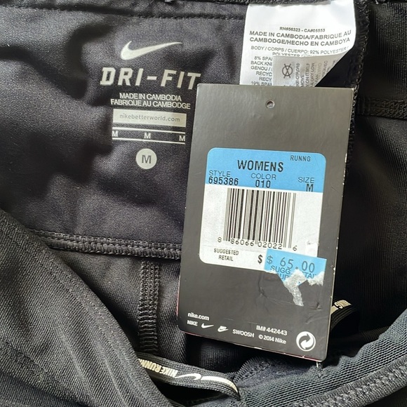 Nike Womens NWT Medium Black Crop Leggings - Picture 4 of 5